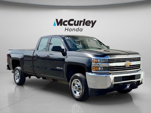 Used 2017 Chevrolet Silverado 2500 W/T AWD/4WD image 1