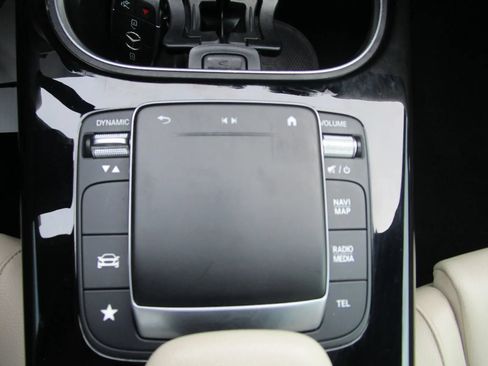 Used 2022 Mercedes-Benz A 220 4MATIC image 16