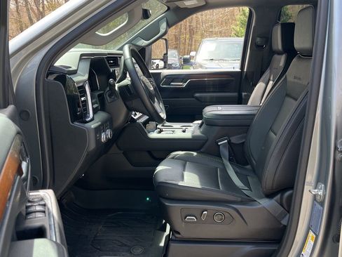 Used 2024 GMC Sierra 2500 Denali w/ Denali Reserve Package AWD/4WD image 16