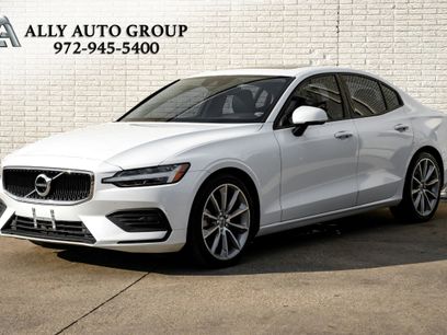 Used 2020 Volvo S60 T5 Momentum