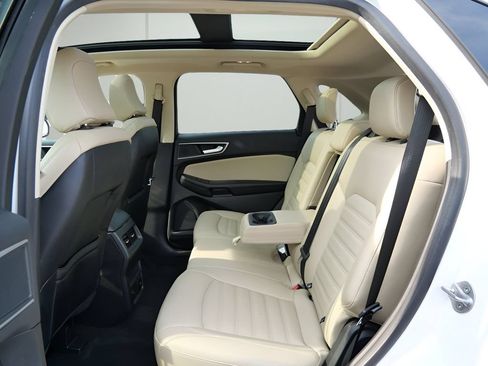 Used 2024 Ford Edge SEL w/ Convenience Package AWD/4WD image 11