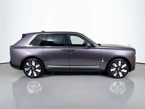 New 2026 Rolls-Royce Cullinan AWD/4WD image 9