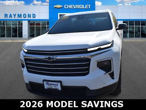 New 2025 Chevrolet Traverse LT w/ Enhanced Driving Package image 7