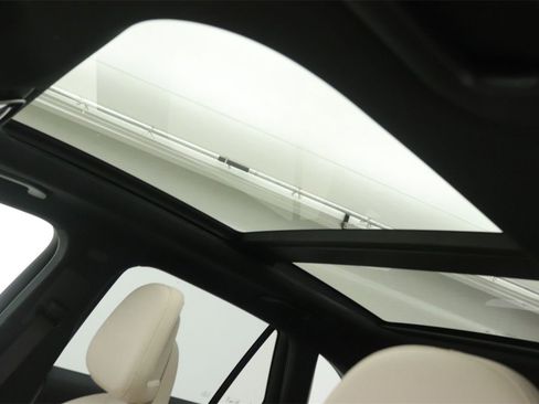 New 2026 Mercedes-Benz GLC 300 image 14