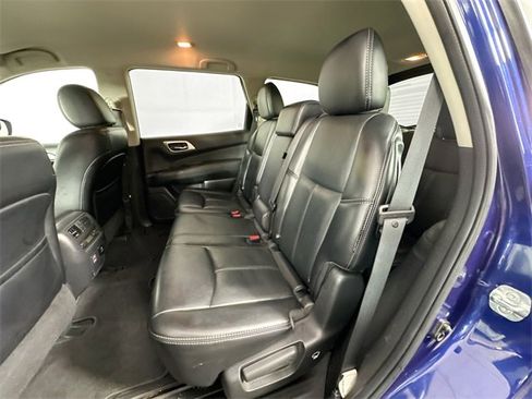 Used 2018 Nissan Pathfinder SL image 26