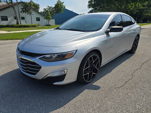 Used 2021 Chevrolet Malibu LS w/ LPO, Convenience Package 1 FWD image 1