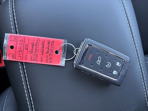 New 2025 Jeep Grand Cherokee Laredo X w/ Luxury Tech Group I image 29