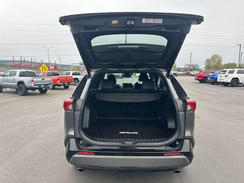 Used 2021 Toyota RAV4 XSE w/ XSE Grade Weather Package AWD/4WD image 11