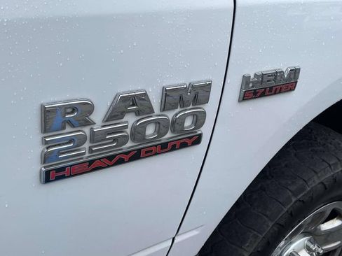 Used 2015 RAM 2500 Tradesman w/ Chrome Appearance Group AWD/4WD image 10