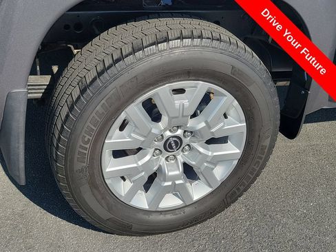 Used 2022 Nissan Frontier SV RWD image 29