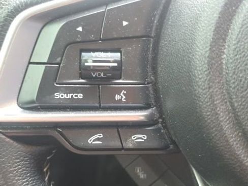 Used 2018 Subaru Outback 2.5i Premium image 16