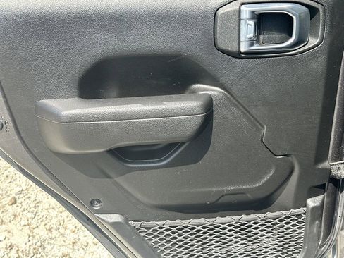 Used 2022 Jeep Gladiator Sport AWD/4WD image 22