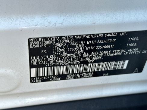 Used 2021 Toyota RAV4 XLE AWD/4WD image 27