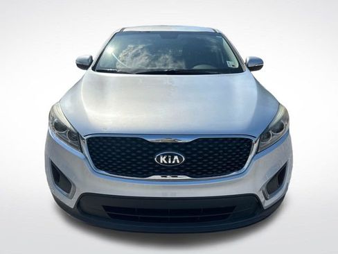 Used 2018 Kia Sorento L FWD image 8
