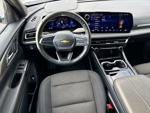 Used 2024 Chevrolet Traverse LT image 21