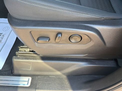 Used 2025 Chevrolet Silverado 1500 LT image 20