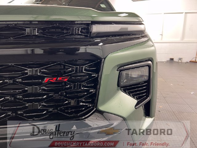 New 2027 Chevrolet Traverse RS w/ LPO, Floor Liner Package FWD image 13
