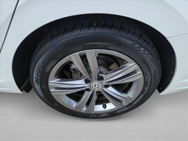 Used 2020 Volkswagen Jetta R-Line FWD image 9