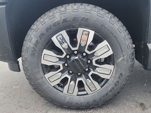 Certified 2024 GMC Sierra 2500 Denali w/ Technology Package AWD/4WD image 33