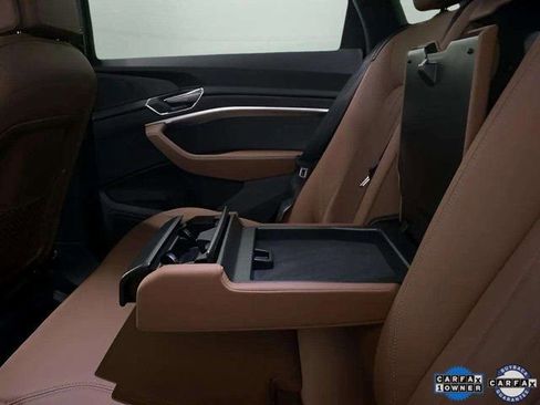 Used 2024 Audi Q8 e-tron Premium image 74