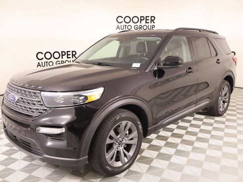Used 2022 Ford Explorer XLT w/ Equipment Group 202A RWD image 11