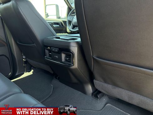 Used 2025 GMC Sierra 3500 AT4 w/ AT4 Premium Plus Package AWD/4WD image 27