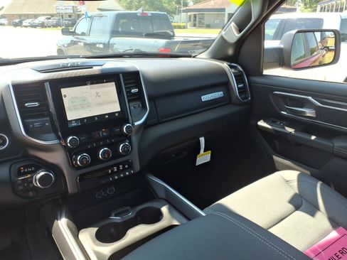 New 2026 RAM 1500 Big Horn AWD/4WD image 9