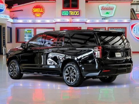 Used 2023 Chevrolet Suburban Z71 w/ Z71 Off-Road Package AWD/4WD image 4