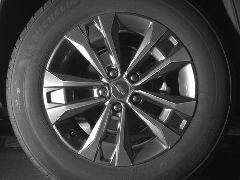 Used 2025 Chevrolet Equinox LT AWD/4WD image 18