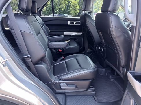 Used 2023 Ford Explorer XLT w/ Equipment Group 202A AWD/4WD image 9