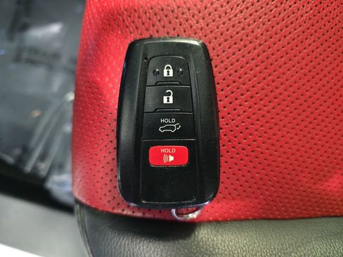 Used 2022 Toyota Highlander XSE image 38