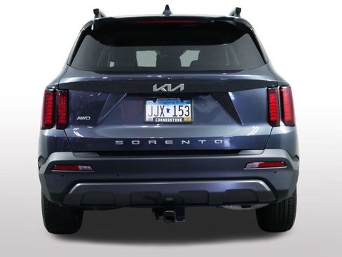 Certified 2022 Kia Sorento S AWD/4WD image 9