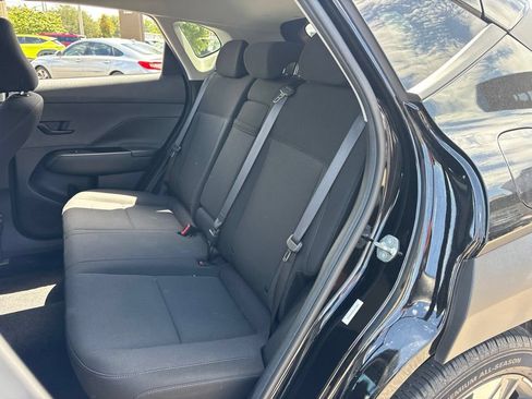 Used 2025 Hyundai Kona SEL FWD image 11