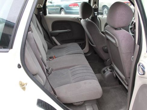 Used 2005 Chrysler PT Cruiser Touring FWD image 17