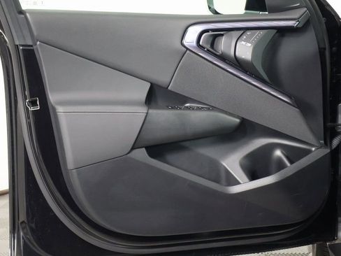 Used 2025 BMW X3 xDrive30i w/ Convenience Package AWD/4WD image 12