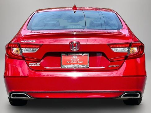 Used 2018 Honda Accord Sport image 6
