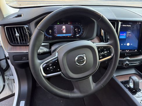 Certified 2023 Volvo XC60 B5 Plus w/ Protection Package image 18