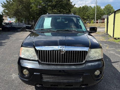 Used 2004 Lincoln Navigator Luxury AWD/4WD image 2