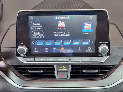 Used 2024 Nissan Altima 2.5 SV image 18