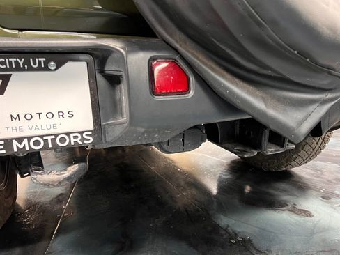 Used 2022 Jeep Wrangler Unlimited Sahara image 14