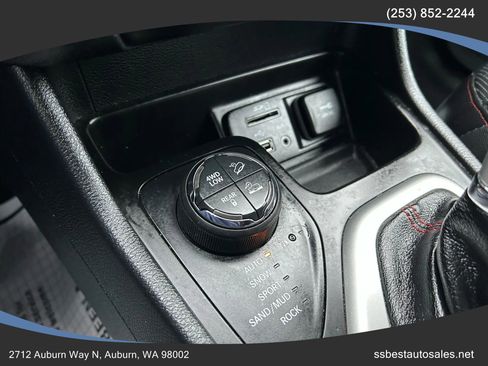 Used 2016 Jeep Cherokee Trailhawk w/ Leather Interior Group image 21