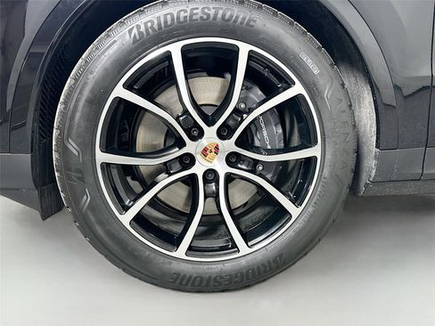 Used 2026 Porsche Cayenne Coupe AWD/4WD image 11