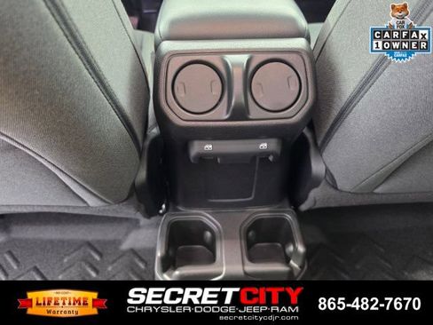Used 2024 Jeep Wrangler Unlimited Sport AWD/4WD image 29