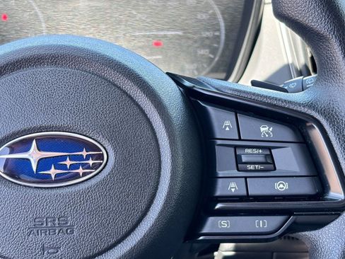 Used 2025 Subaru Crosstrek 2.5i Premium AWD/4WD image 20