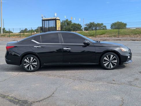 Used 2022 Nissan Altima 2.5 SV FWD image 4