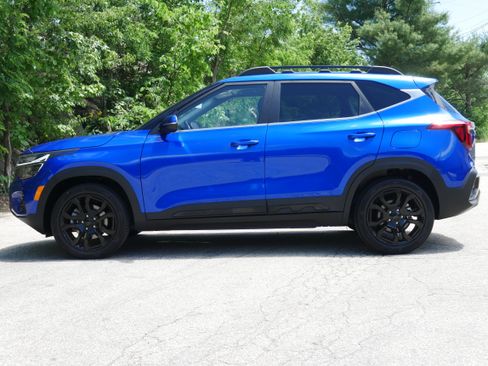Certified 2025 Kia Seltos X-Line AWD/4WD image 3