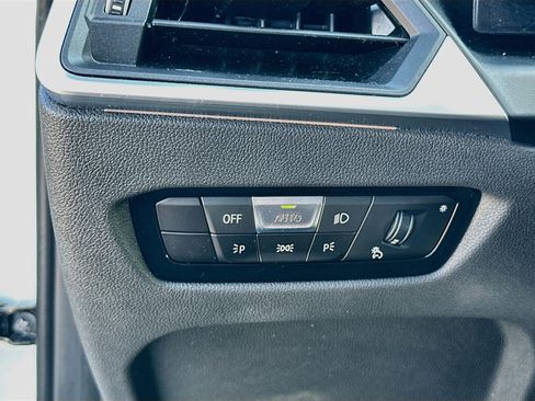 Certified 2023 BMW 330i Sedan RWD image 10