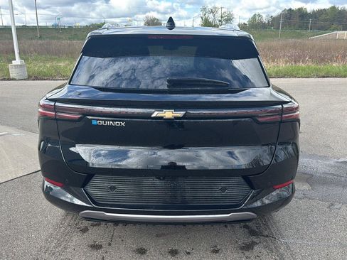 Used 2024 Chevrolet Equinox EV LT FWD image 4