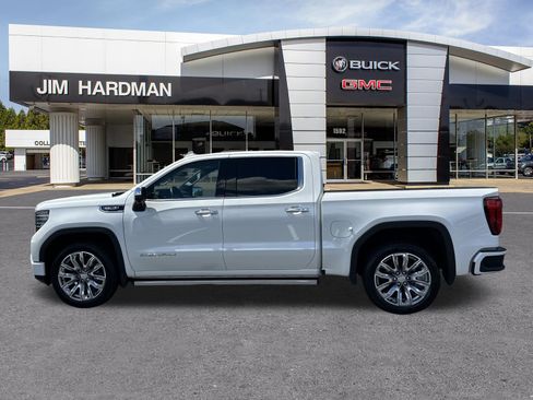 Used 2023 GMC Sierra 1500 Denali w/ Denali Reserve Package AWD/4WD image 4