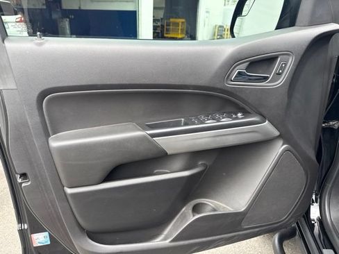Used 2016 Chevrolet Colorado LT w/ Midnight Edition AWD/4WD image 22